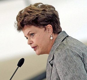 DILMA SANCIONA LEI QUE DIRECIONA ROYALTIES PARA SAÚDE E EDUCAÇÃO