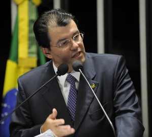 GOVERNO BRASILEIRO NEGOCIA RENOVAÇÃO DO FORNECIMENTO DE GÁS NATURAL COM BOLÍVIA NESTA SEMANA Eduardo Braga3
