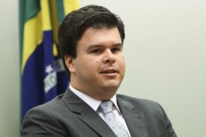 Brasília - O ministro de Minas e Energia, Fernando Coelho, participa de audiência na Comissão de Minas e Energia e fala sobre os planos da pasta para este ano. (Marcelo Camargo/Agência Brasil)